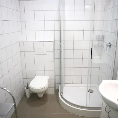 Express Center Albergue *